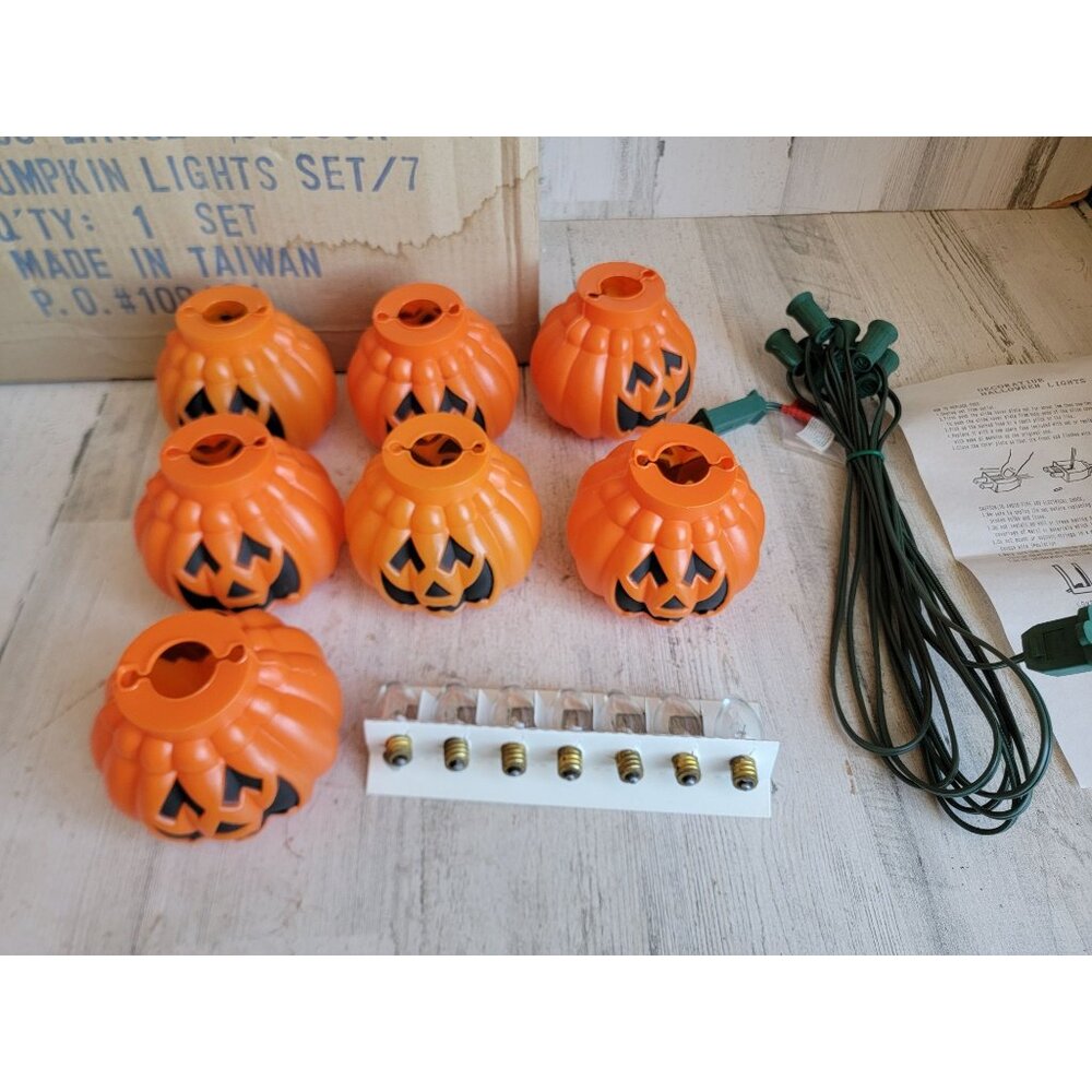 Lillian Vernon outdoor pumpkin light set Halloween Jack O'Lantern decor vintage